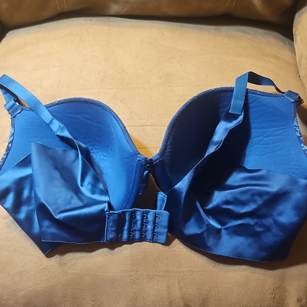 Secret Treasures Midnight Blue Lace Bra - Picture 2 of 2